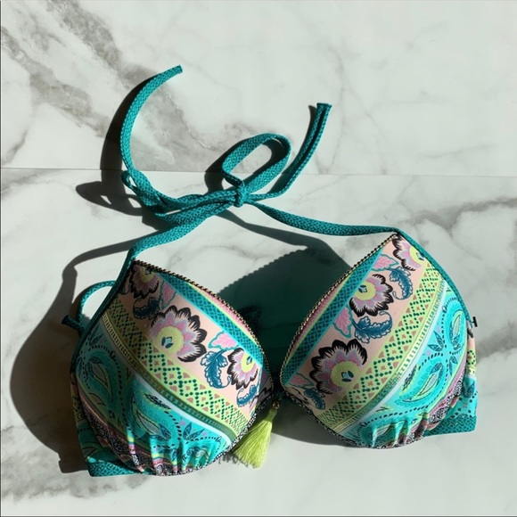 Shade & Shore Bikini Top - Picture 1 of 9